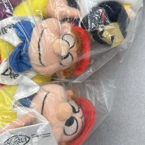 Alice In Wonderland Disney Store Tweedle Dee Dum Mad Hatter Cheshire Queen Set 4